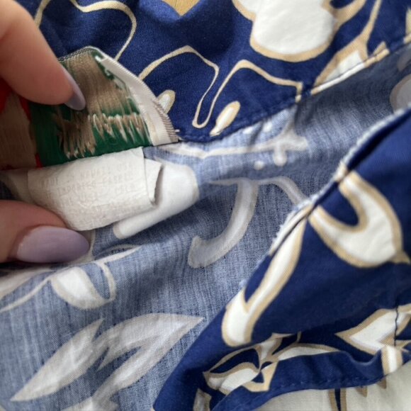 Vintage Hilo Hattie’s Hawaiian Floral Short Sleeve Button Up Shirt Size XL - Picture 8 of 9